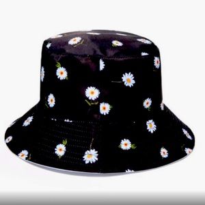 🍉Alice + Olivia Daisy Bucket Hat